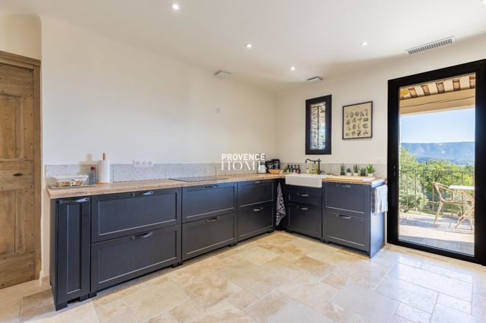 Image No.6-5 Bed Property for sale