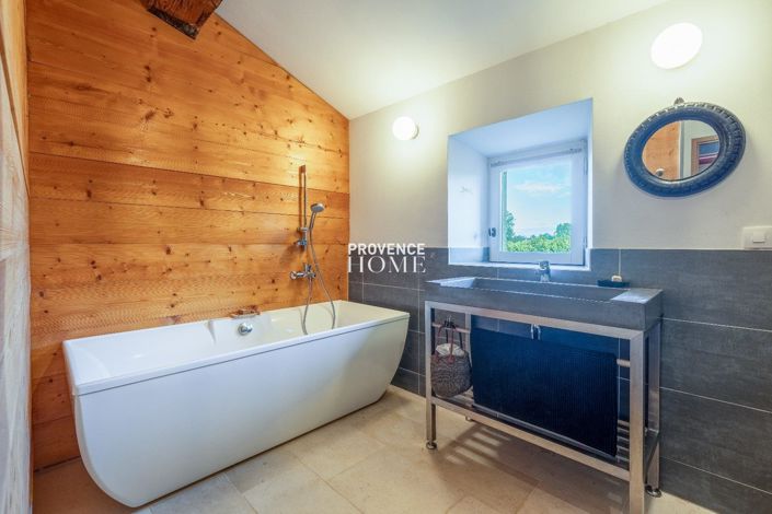 Image No.7-9 Bed House for sale