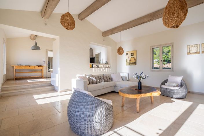 Image No.17-5 Bed House for sale