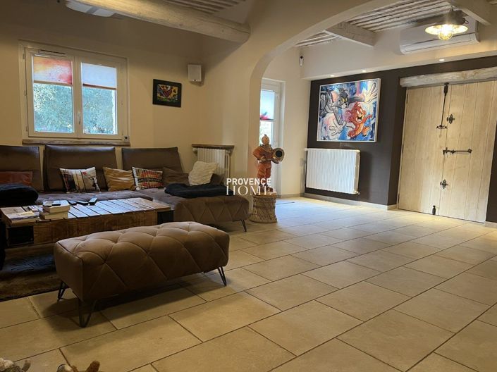 Image No.15-8 Bed House for sale