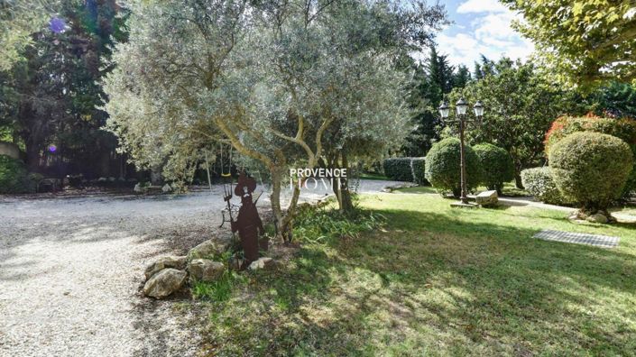 Image No.5-8 Bed House for sale