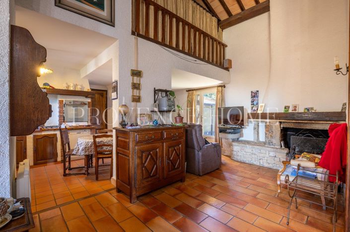 Image No.6-3 Bed House for sale