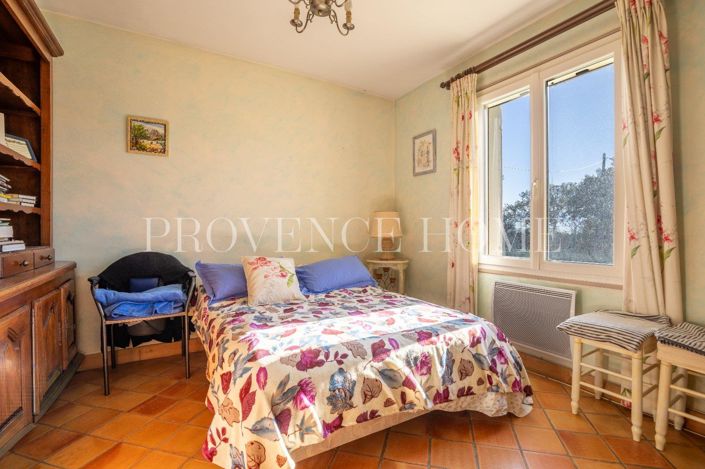 Image No.9-3 Bed House for sale