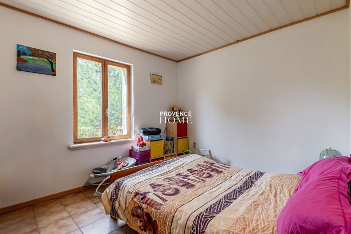 Image No.19-4 Bed House for sale