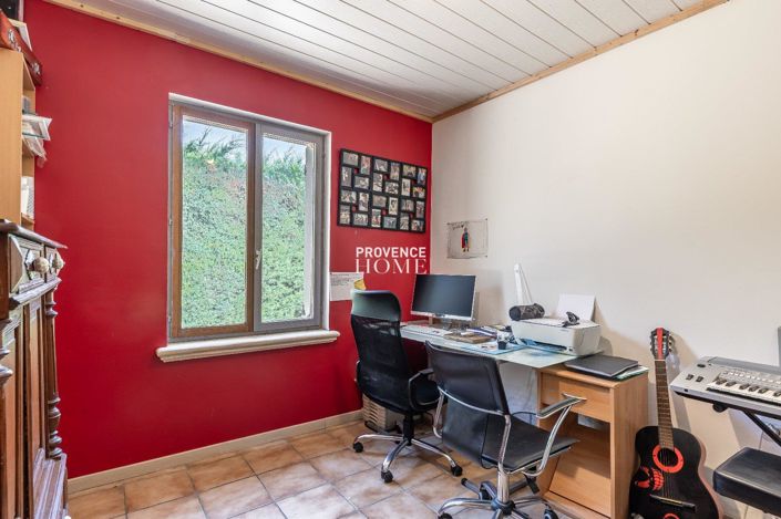 Image No.8-4 Bed House for sale