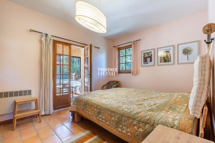 Image No.14-3 Bed House for sale