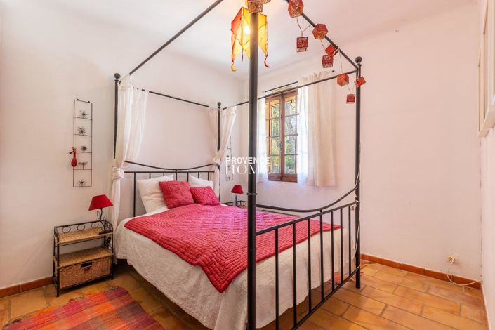 Image No.7-3 Bed House for sale