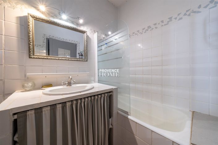 Image No.14-2 Bed House for sale