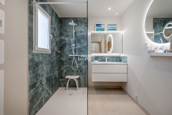 Image No.16-Maison de 6 chambres à vendre à Saumane-de-Vaucluse