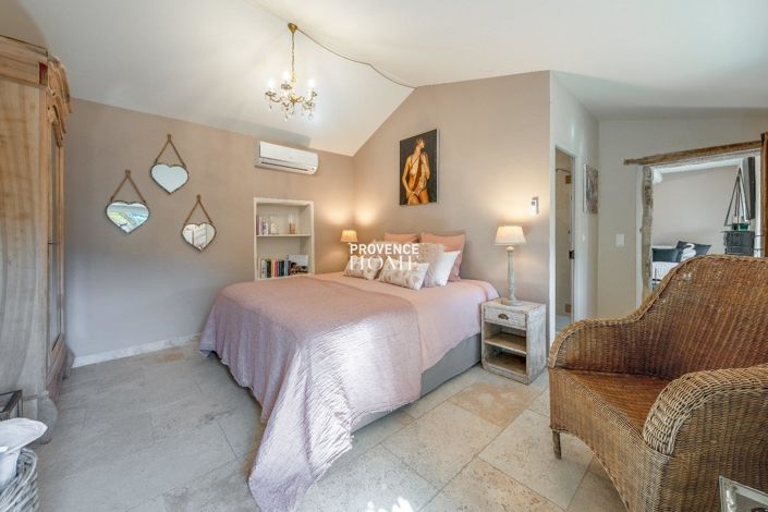 Image No.16-7 Bed House for sale