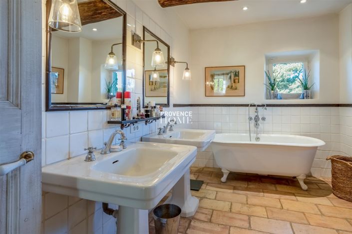 Image No.18-7 Bed House for sale