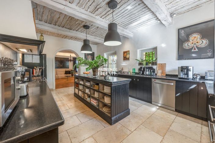 Image No.7-7 Bed House for sale