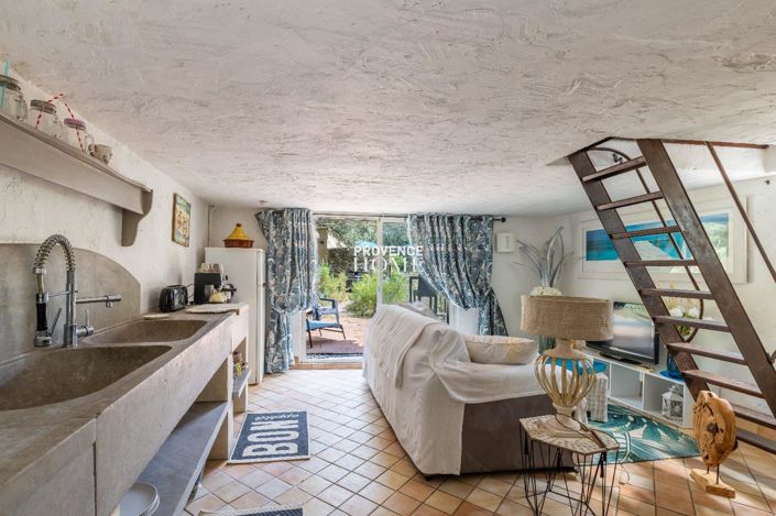 Image No.14-6 Bed House for sale