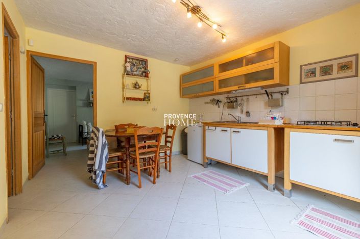 Image No.16-6 Bed House for sale