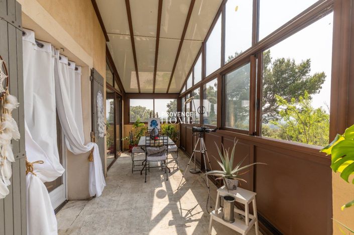 Image No.20-6 Bed House for sale