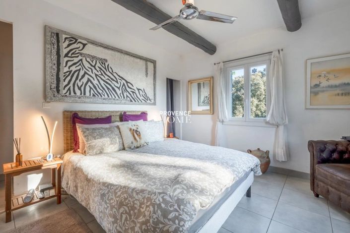 Image No.8-6 Bed House for sale