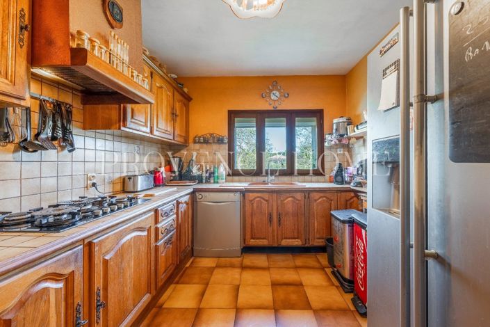 Image No.6-3 Bed House for sale