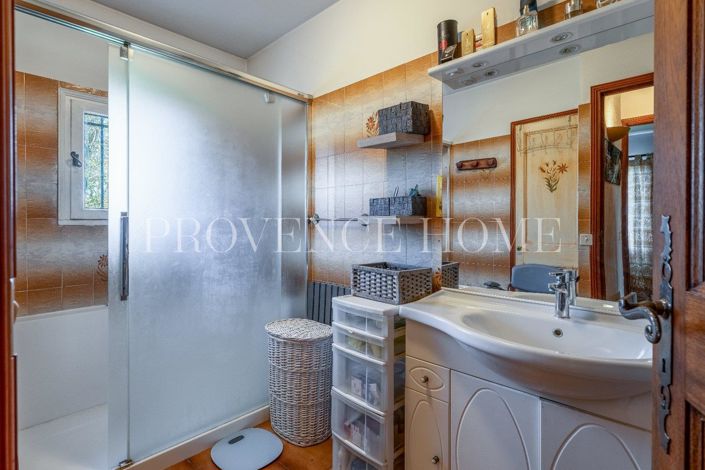 Image No.9-3 Bed House for sale