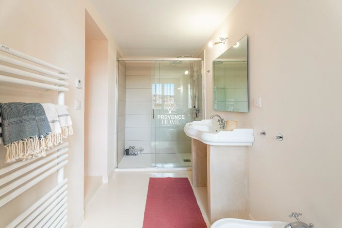 Image No.17-4 Bed House for sale