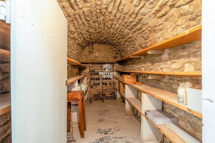 Image No.19-4 Bed House for sale