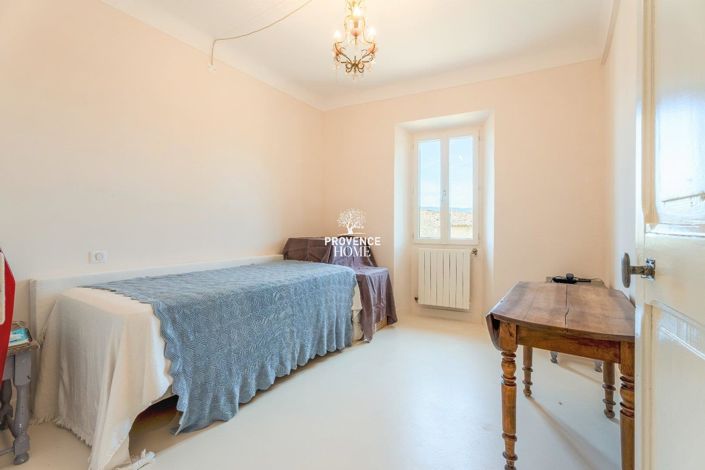 Image No.20-4 Bed House for sale