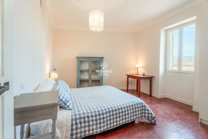 Image No.9-4 Bed House for sale