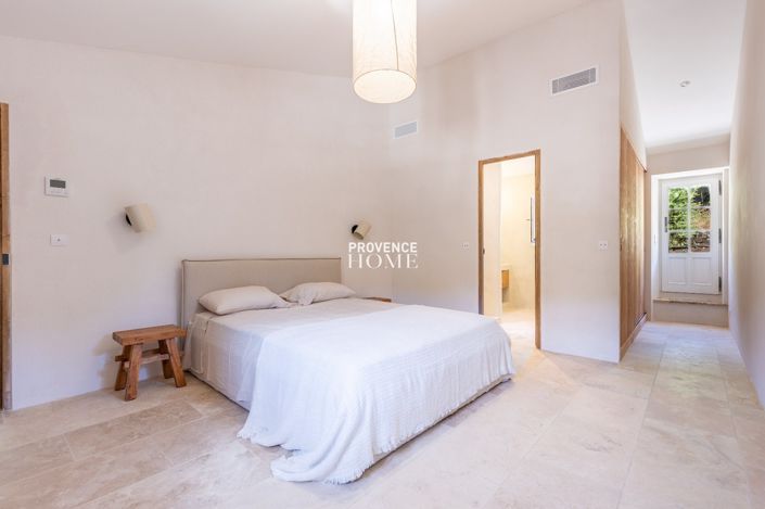 Image No.17-4 Bed House for sale