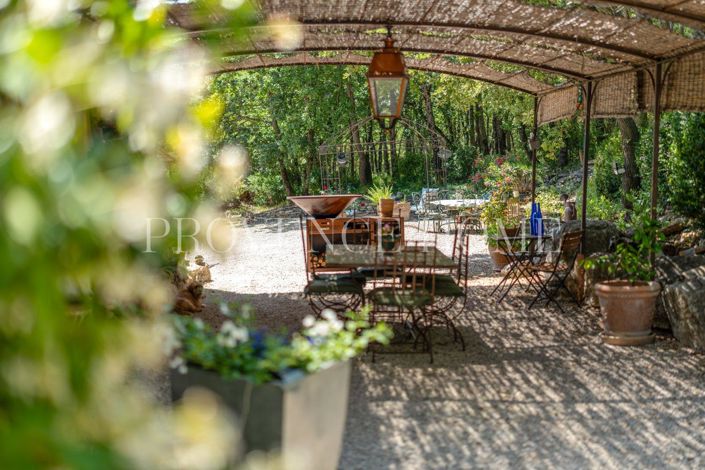 Image No.11-7 Bed House for sale