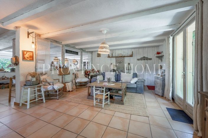 Image No.6-7 Bed House for sale