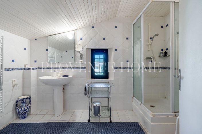 Image No.13-3 Bed House for sale