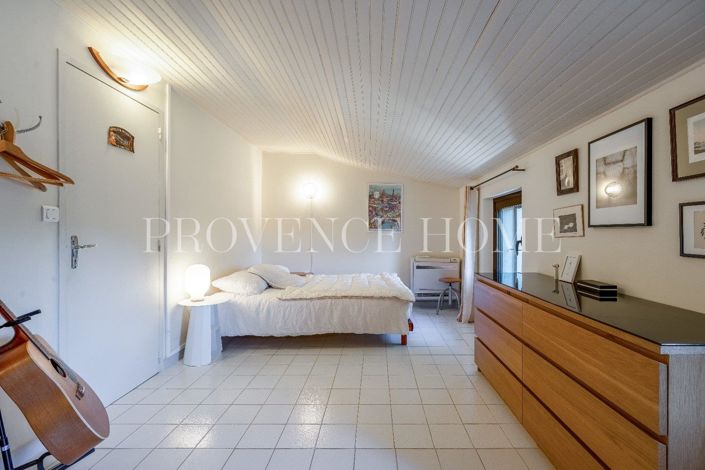 Image No.20-3 Bed House for sale