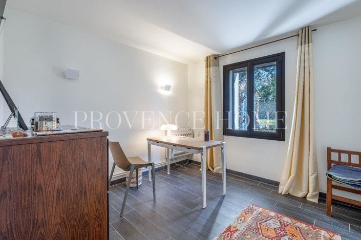 Image No.8-3 Bed House for sale