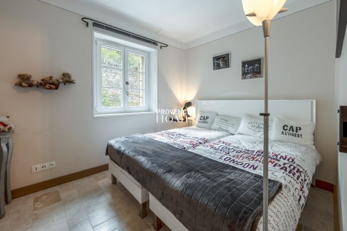 Image No.17-Propriété de 6 chambres à vendre à Gordes