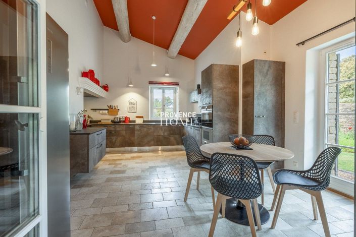 Image No.7-Propriété de 6 chambres à vendre à Gordes