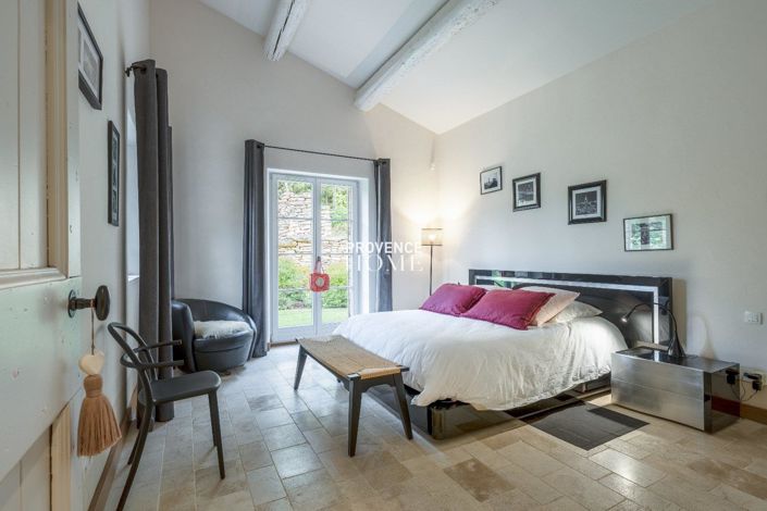 Image No.8-Propriété de 6 chambres à vendre à Gordes