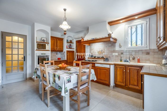 Image No.7-3 Bed House for sale