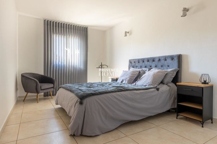 Image No.16-4 Bed House for sale