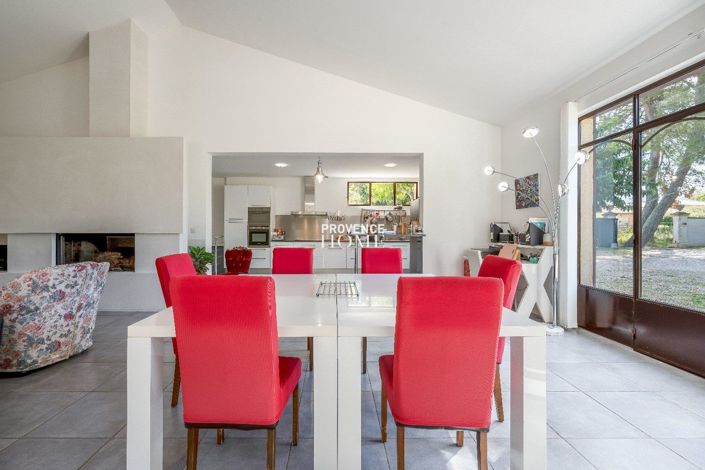 Image No.6-4 Bed Property for sale