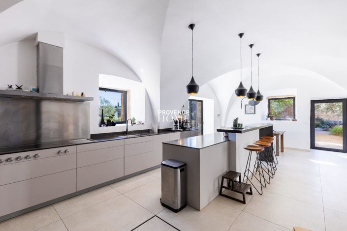 Image No.7-8 Bed House for sale