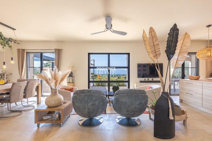 Image No.6-4 Bed House for sale