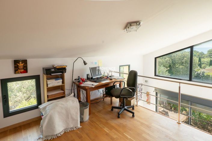 Image No.14-3 Bed House for sale