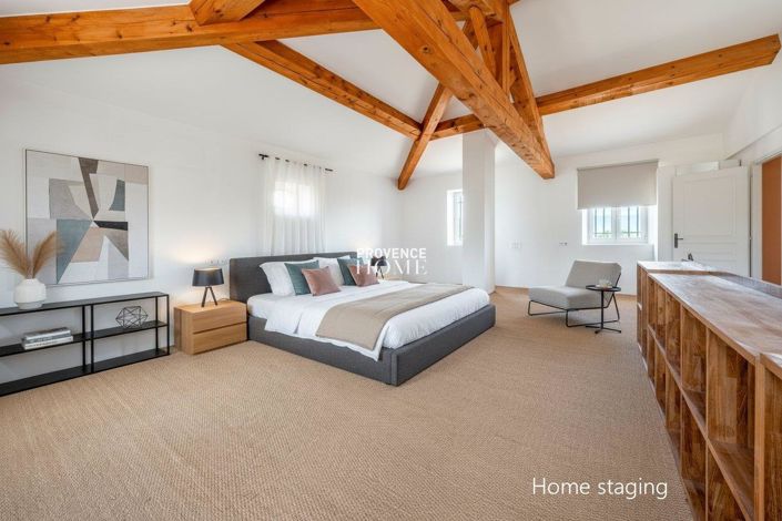 Image No.8-5 Bed House for sale