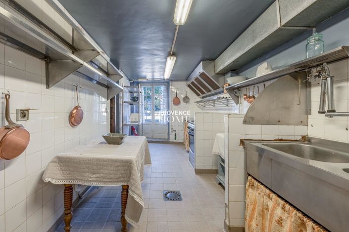 Image No.5-Propriété de 6 chambres à vendre à Oppède