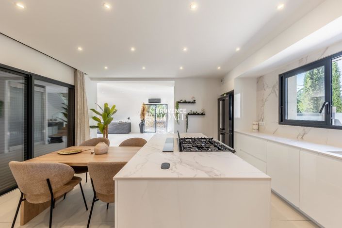 Image No.4-3 Bed House for sale