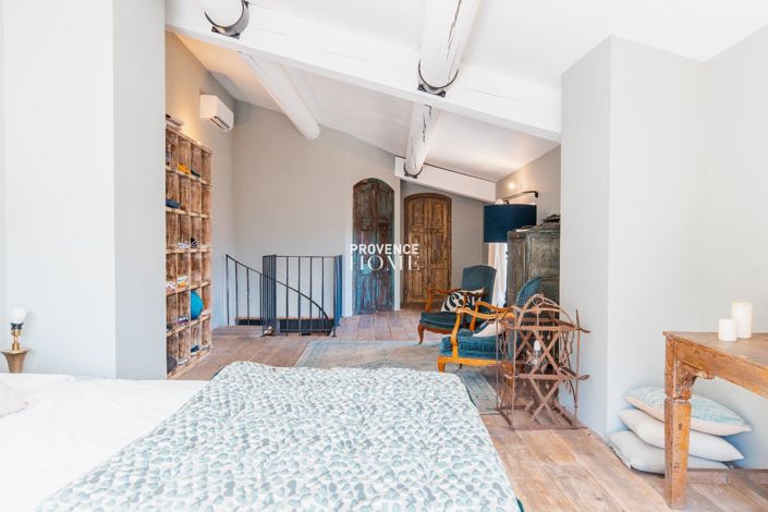 Image No.17-5 Bed House for sale