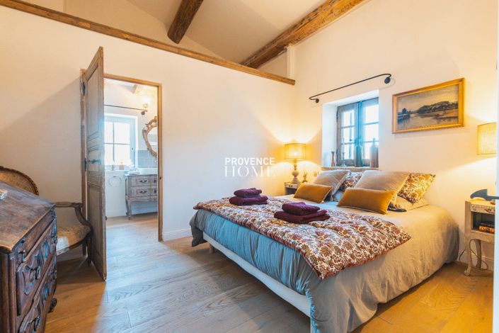 Image No.9-5 Bed House for sale