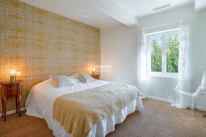 Image No.17-4 Bed Property for sale