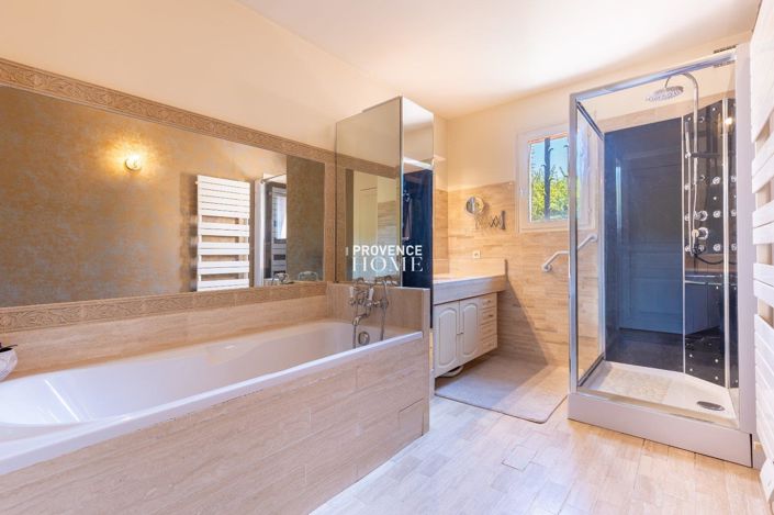 Image No.9-Propriété de 5 chambres à vendre à Taillades