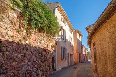 1 - Roussillon, House