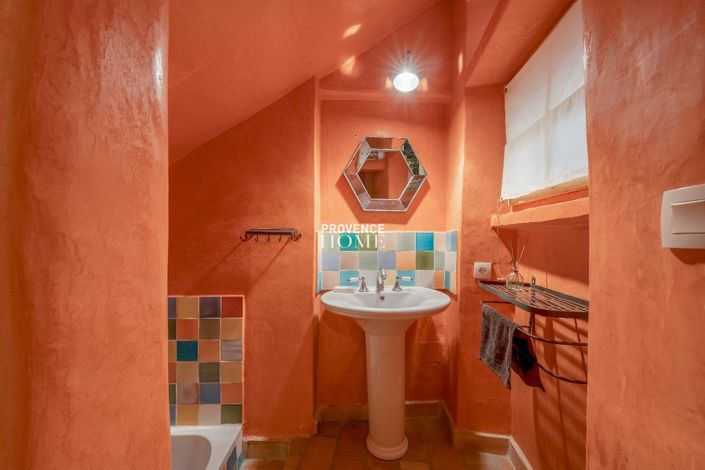 Image No.16-3 Bed House for sale